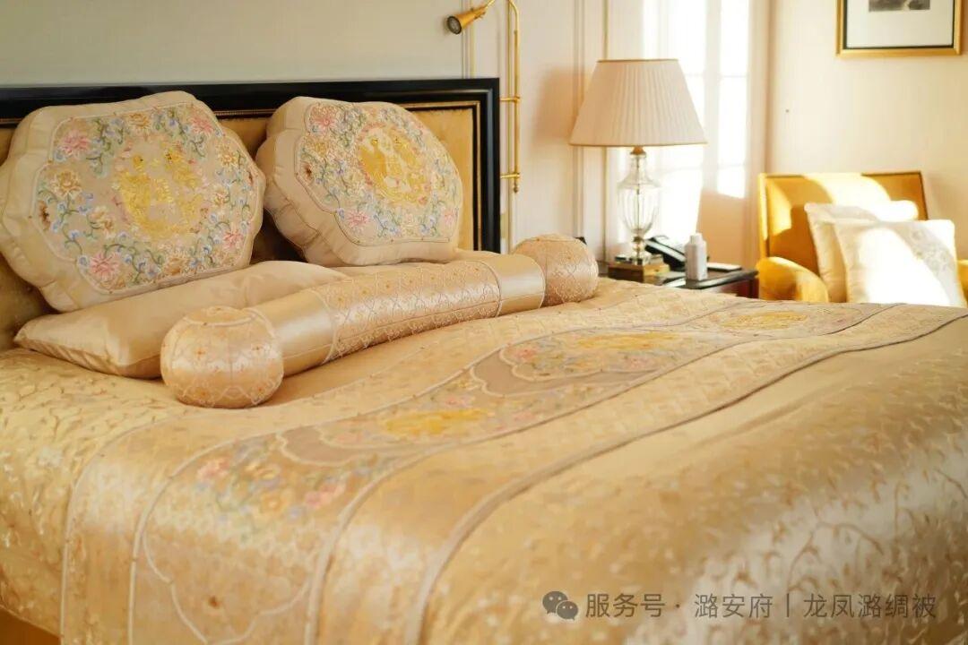 中国丝绸，“火”到巴黎……